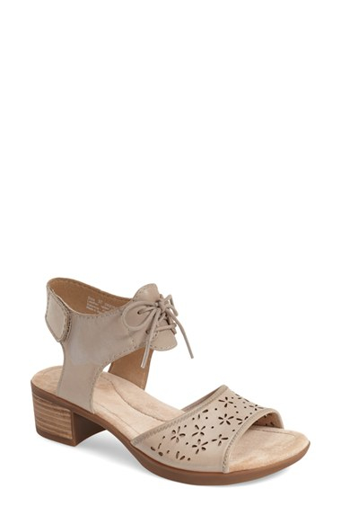 lace up sandals with block heel