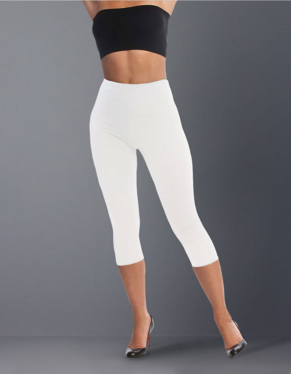 how to wear white capri leggings