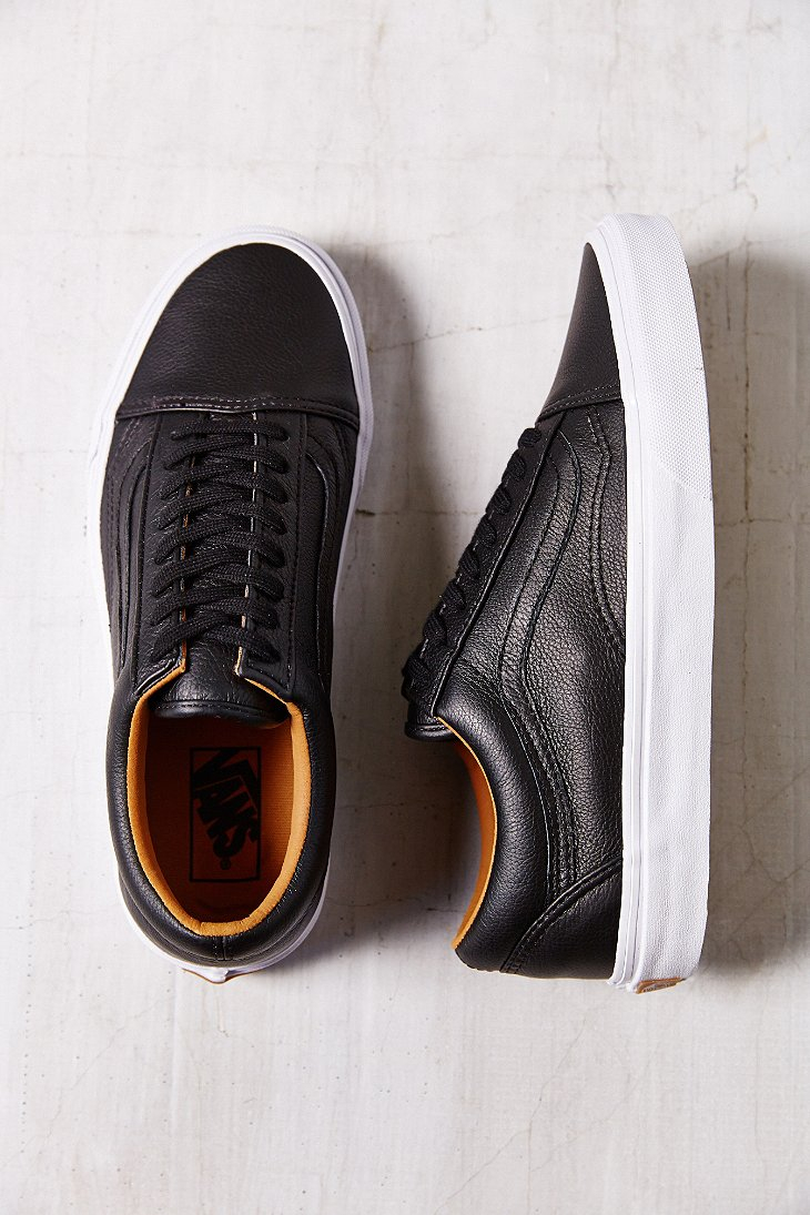 black low top vans womens