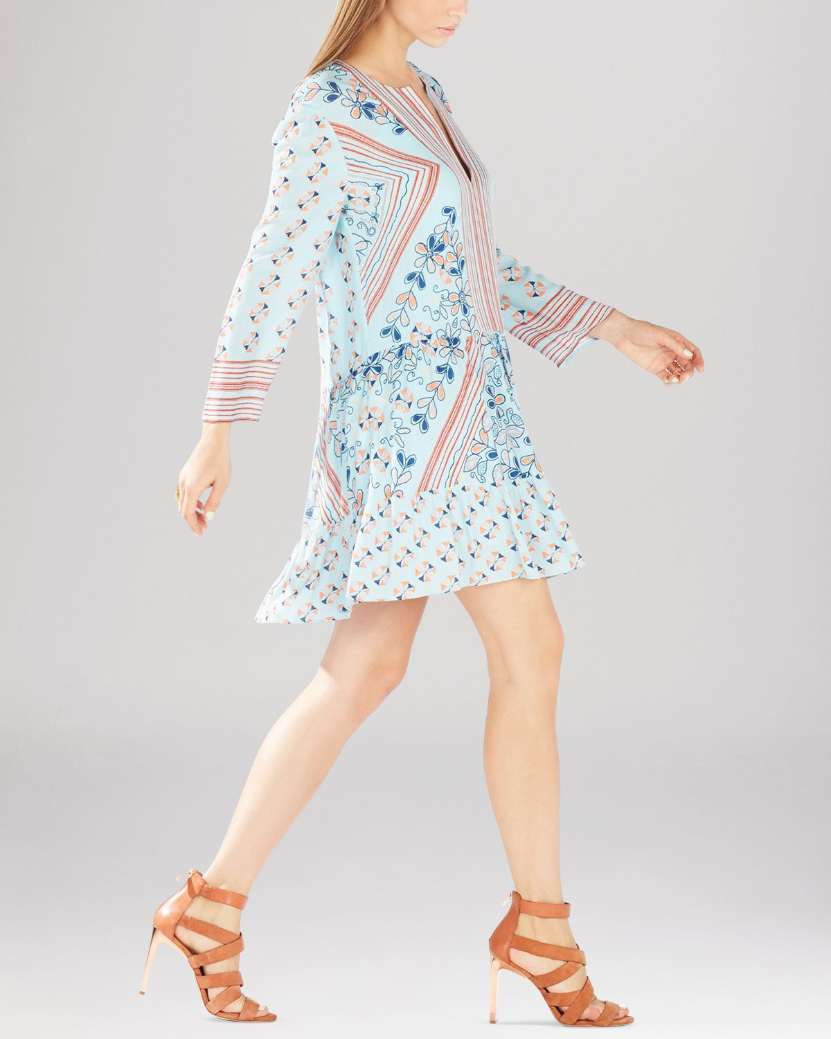 Lyst Bcbgmaxazria Dahlia Printed Peasant Dress In Blue Gallery