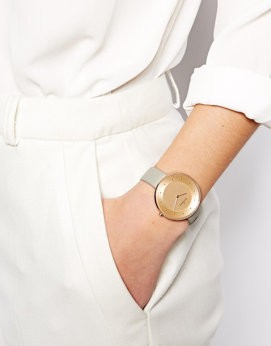 Ladies Rose Gold Silicone Rings Ladies Rose Gold Silicone Rings