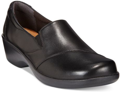 clarks in motion walking shoes