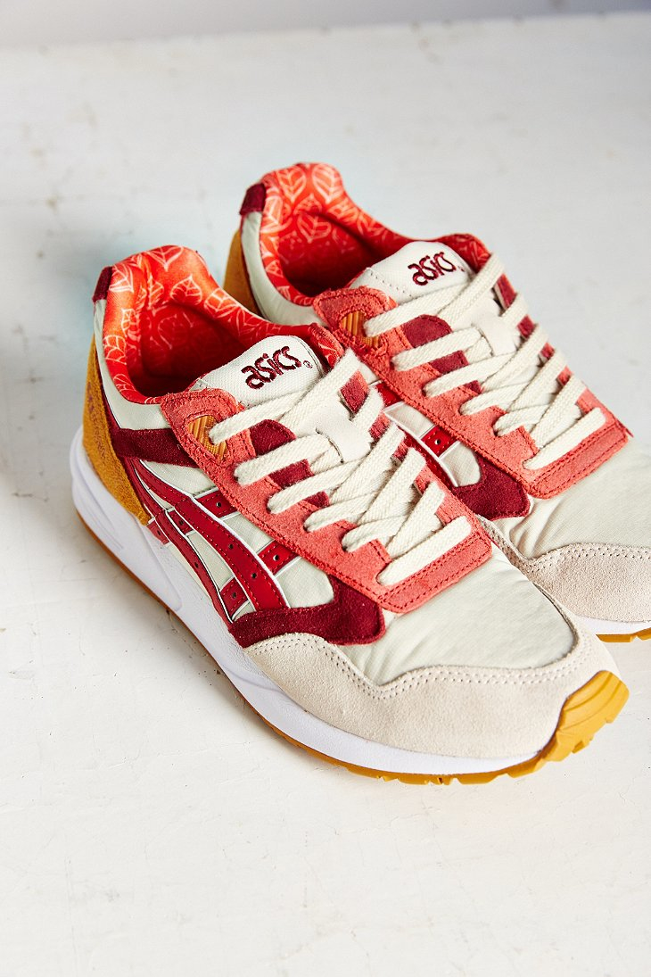 asics gel saga w *autumn brights* (off white / red) asics gel saga w *autumn brights* (off white / red)