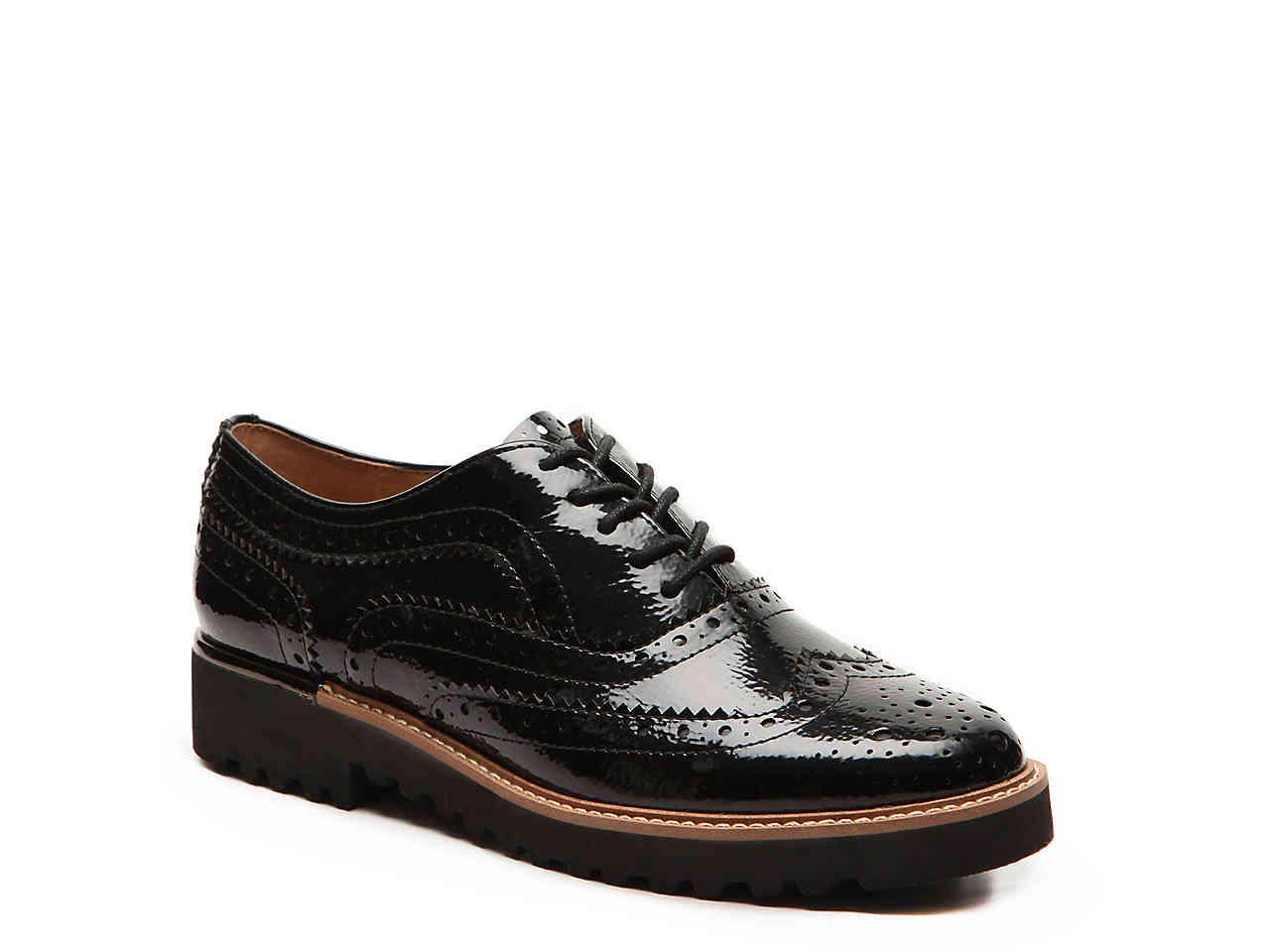 womens black wingtip oxford shoes