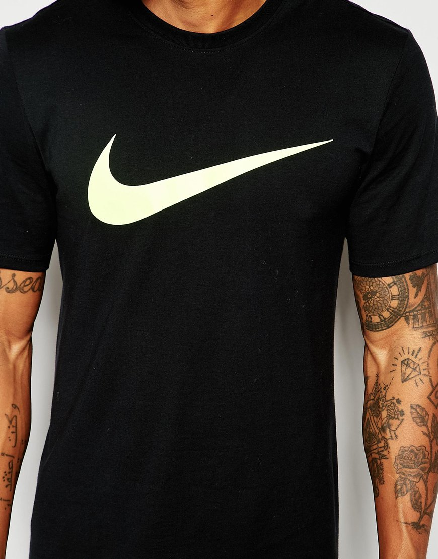 swoosh hoop tee