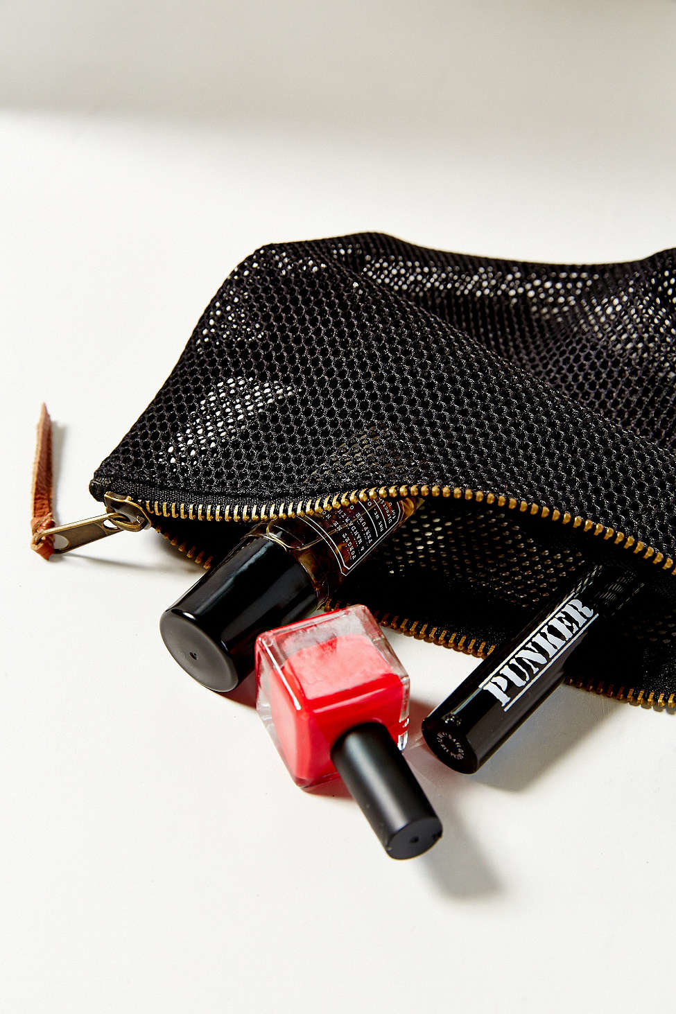 Lyst Urban Outers Uo Mesh Makeup Bag In Black Gallery