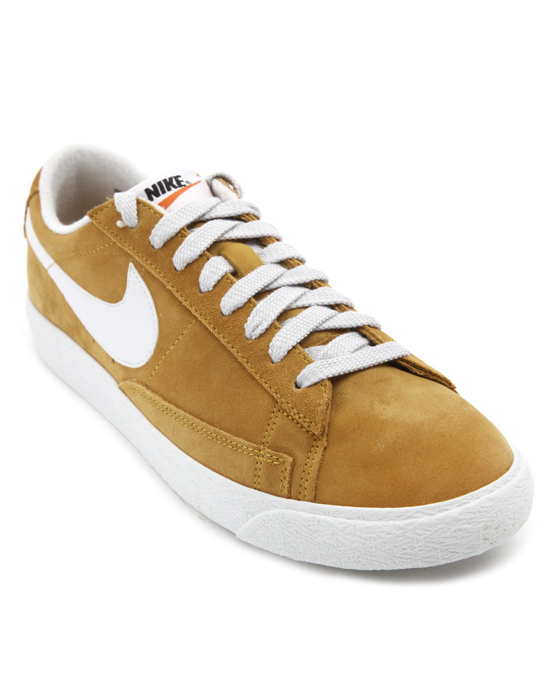 nike blazer low vintage beige