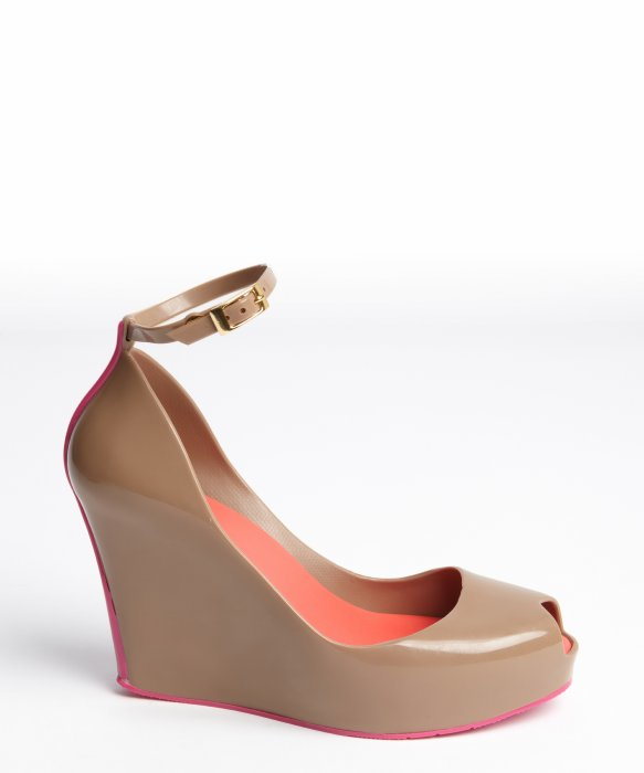 Lyst - Melissa Tan Rubber Hot Pink Trimmed 'Patchuli V' Wedge Sandals in Natural