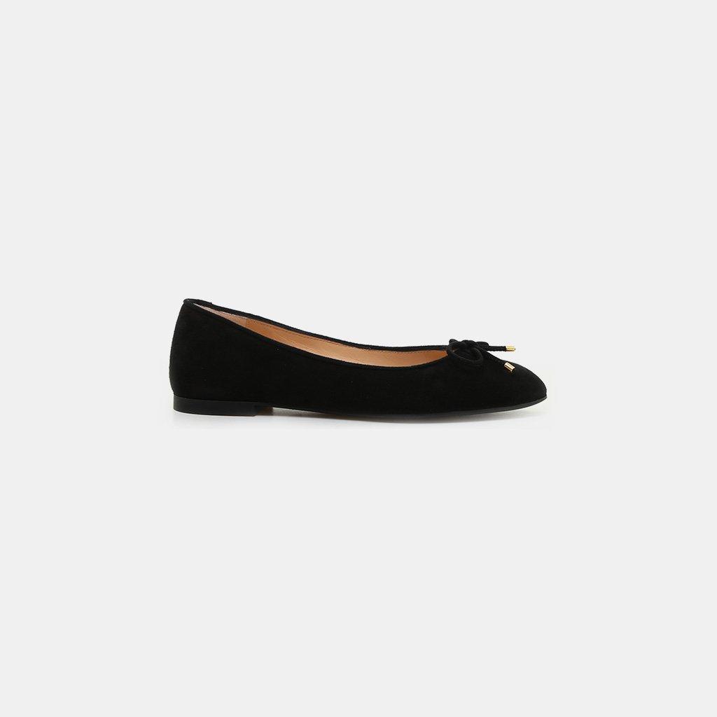 Stuart Weitzman Gabby Suede Flat in Black Suede (Black) - Lyst