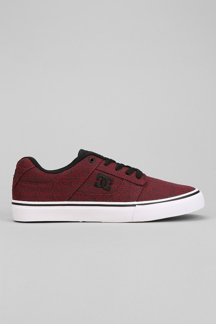 dc maroon shoes