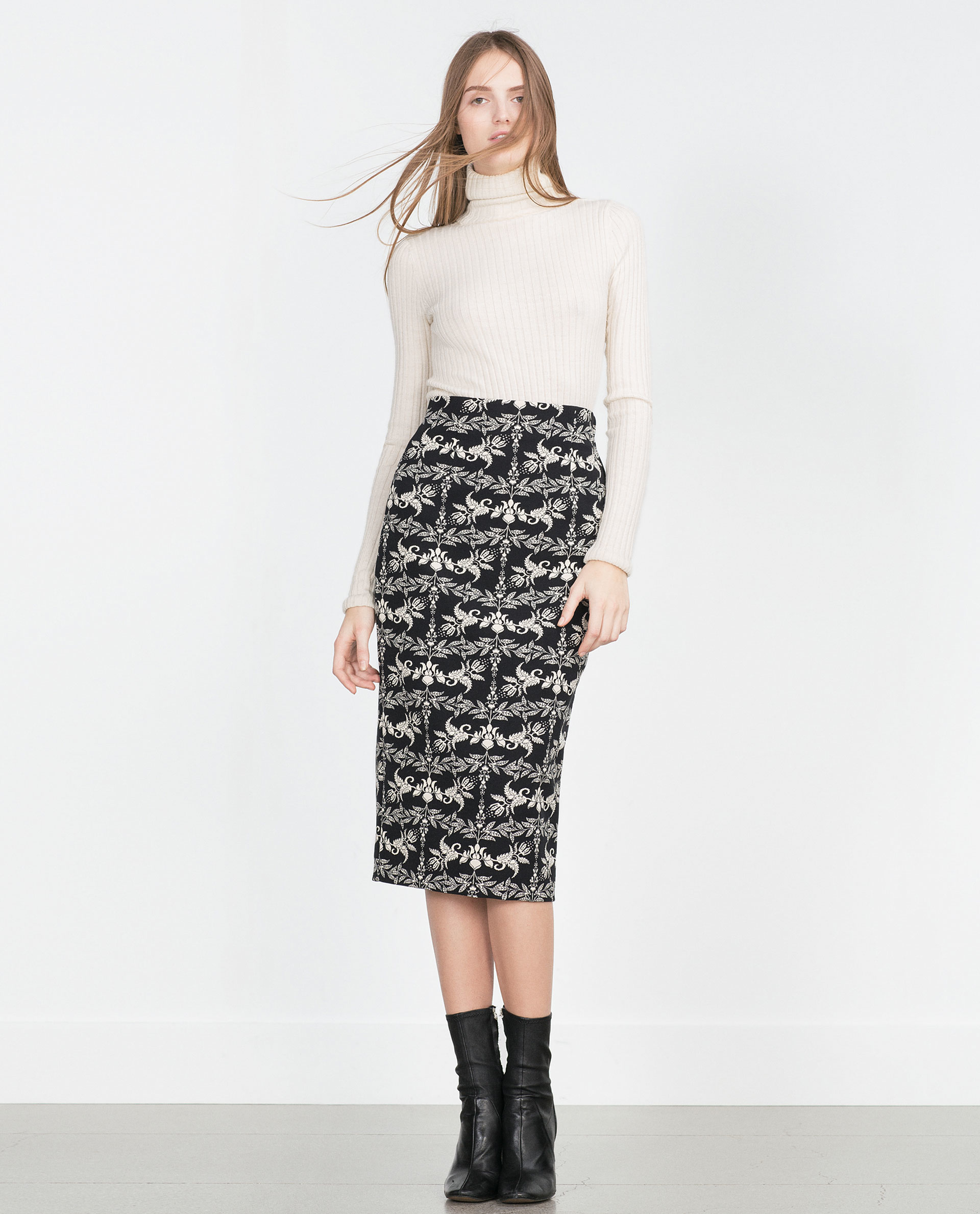 zara printed skirt in white black lyst zara printed skirt in white black lyst