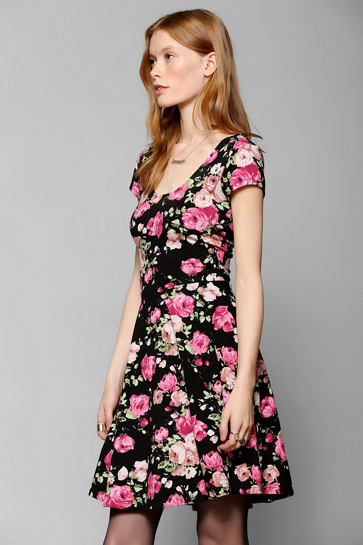 Urban outfitters Kimchi Blue Knit Floral Skater Dress in Black Lyst