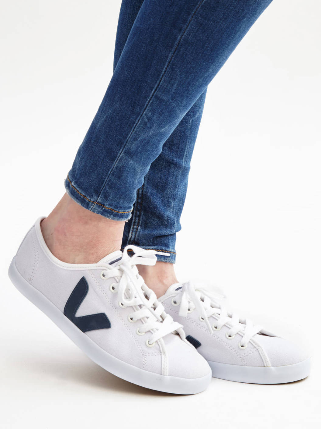 Veja White Nautico Canvas Taua Sneakers in White for Men | Lyst