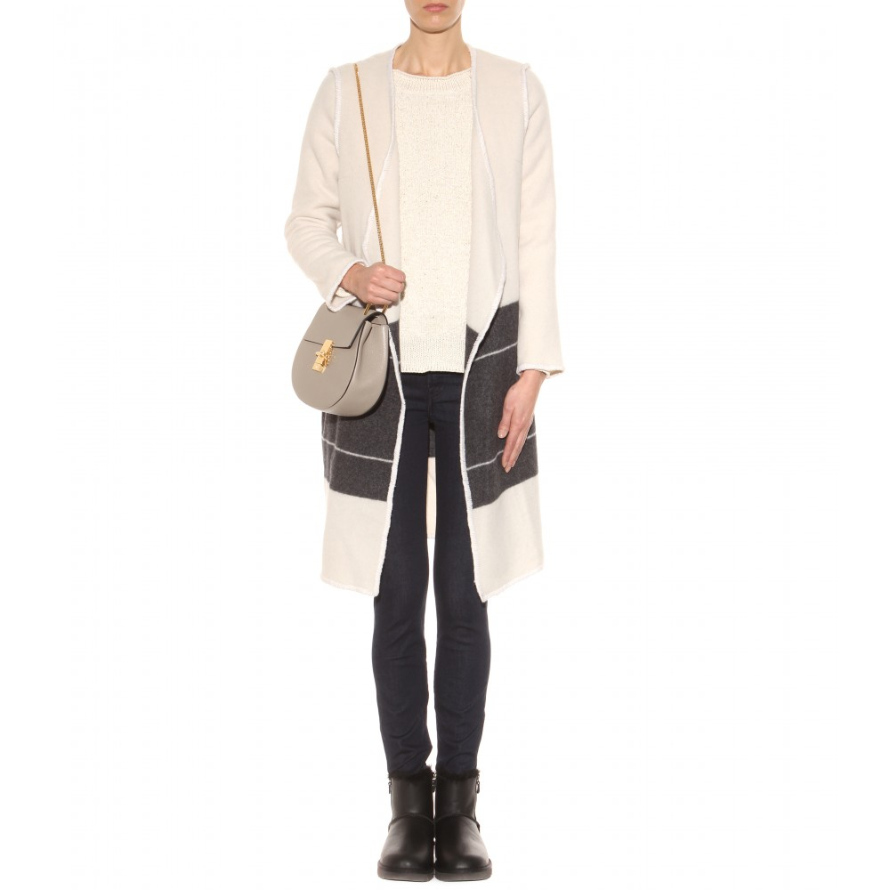 ugg classic mini leather black