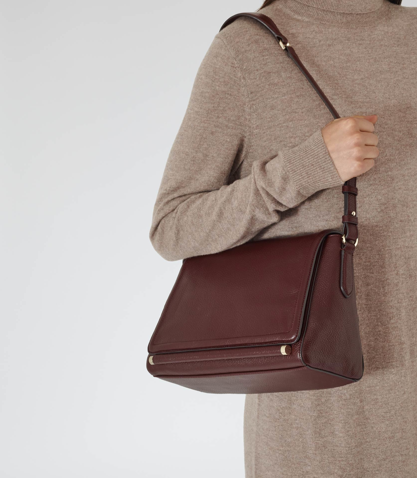 Reiss Sahara Leather Shoulder Bag in Red | Lyst
