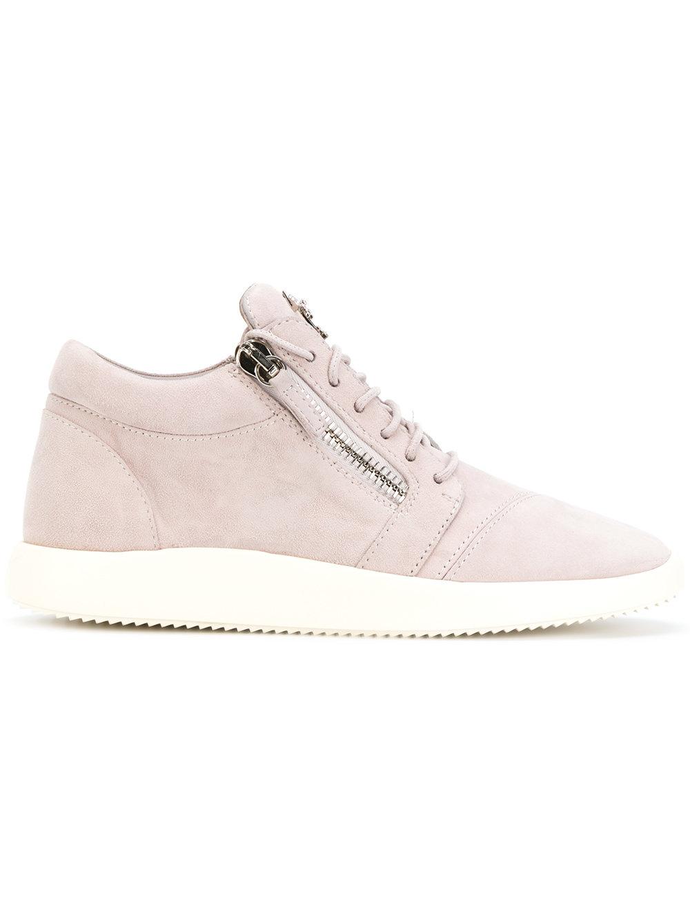 giuseppe zanotti runner