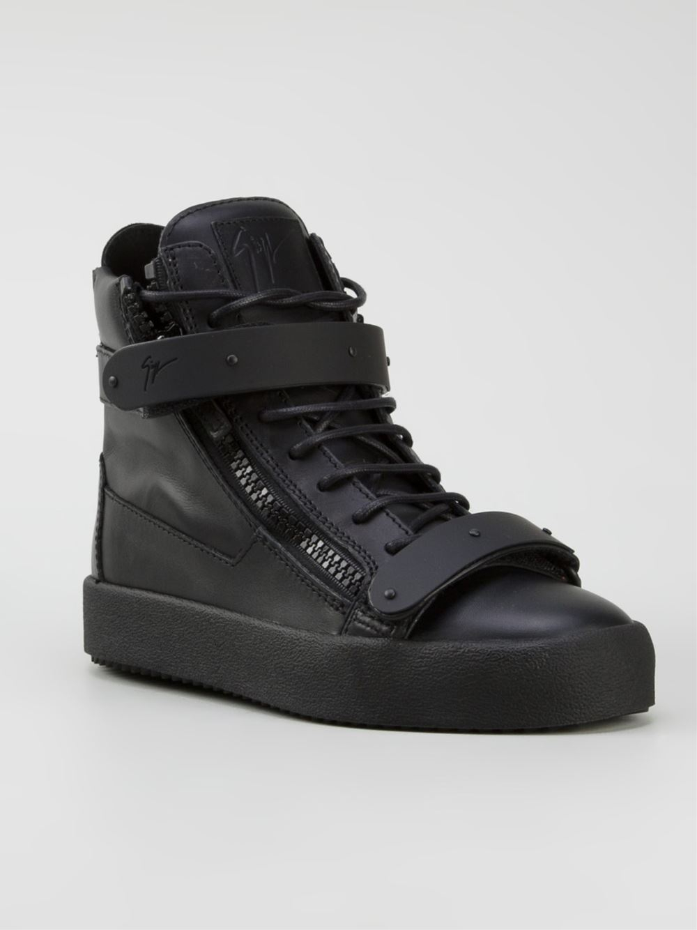 does tory burch shoes run true to size