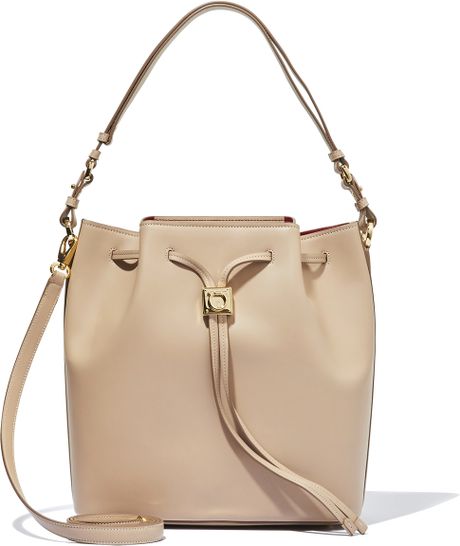 Ferragamo Bucket Drawstring Shoulder Bag in Beige (New bisque) | Lyst