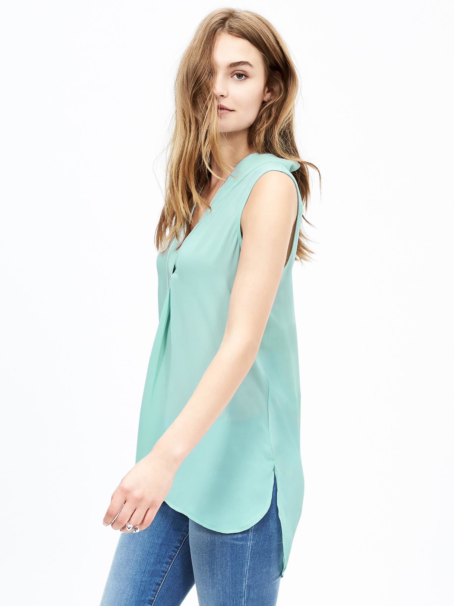 Banana Republic Notched Sleeveless Popover Blouse In Blue Lyst