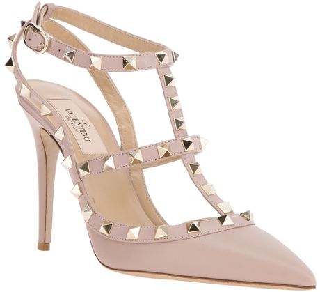 valentino pumps nude