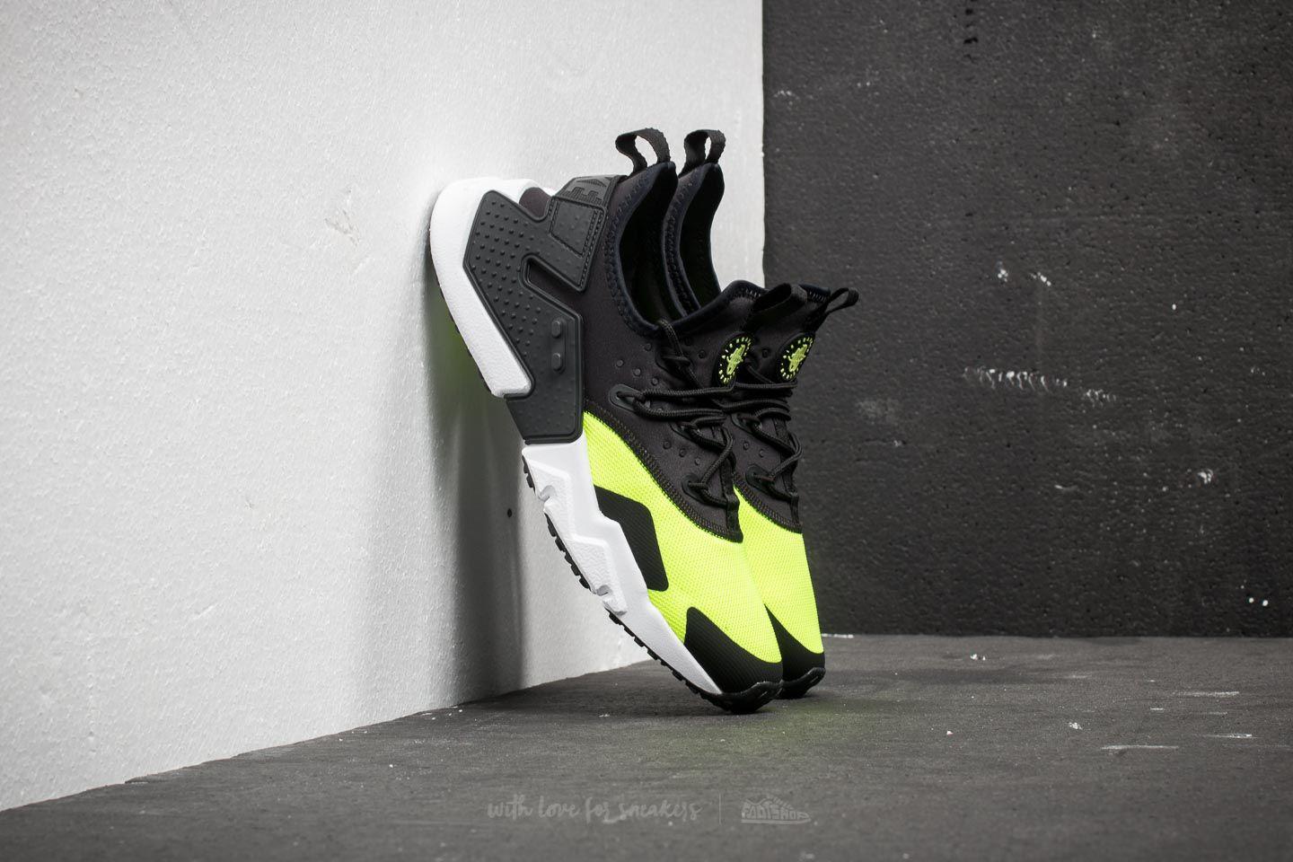nike huarache dust volt nike huarache dust volt