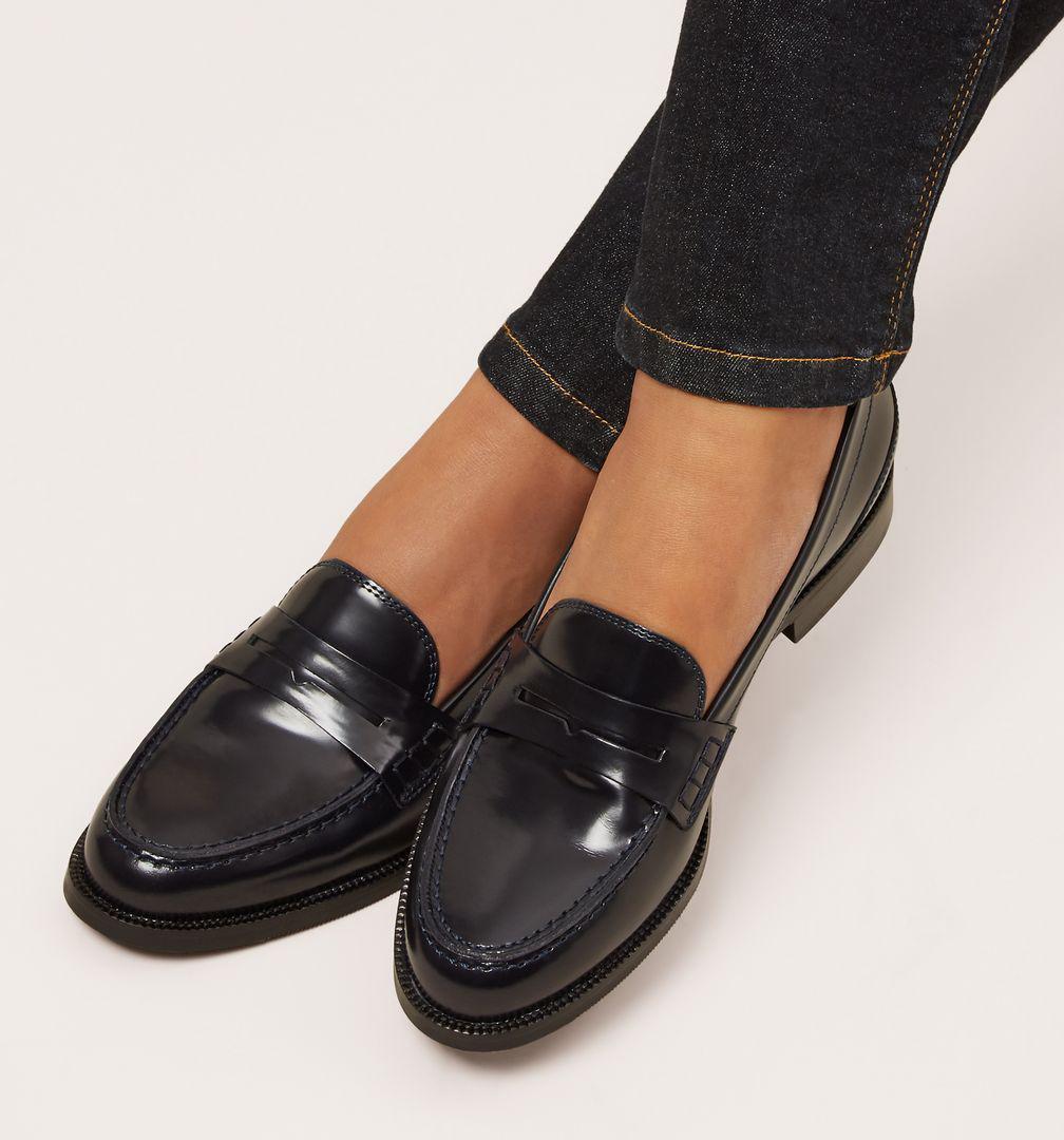 Lyst Hobbs Freya Loafer in Blue