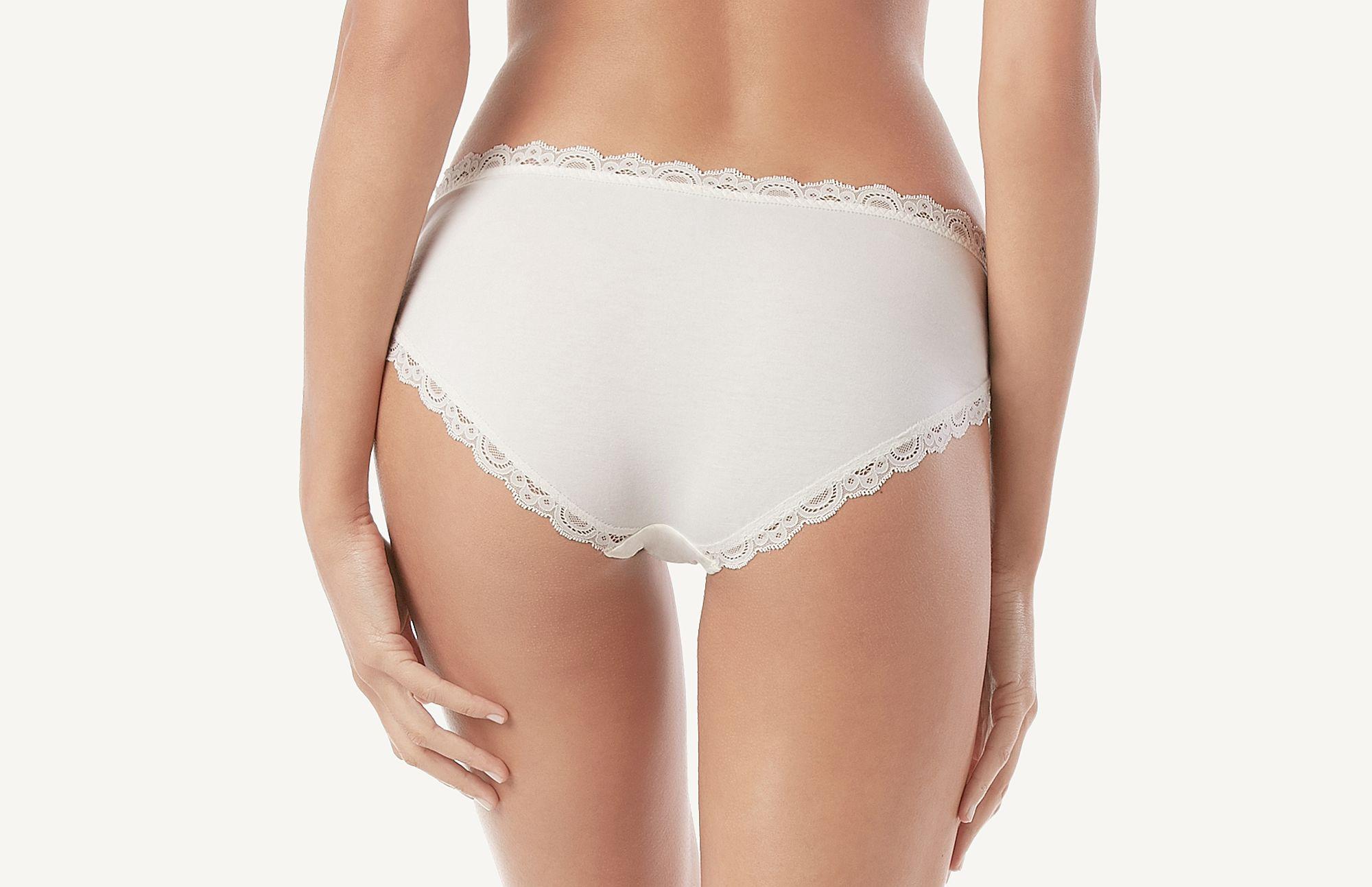 Lyst Intimissimi Medium Highwaisted Lace And Cotton Panties in White