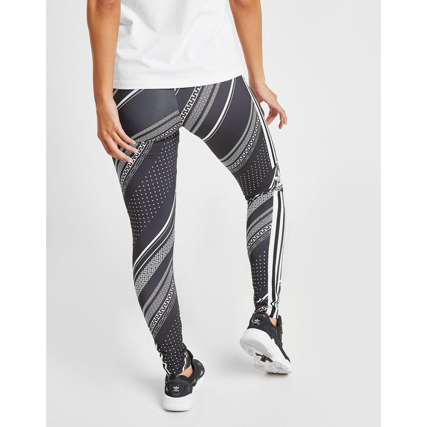 trefoil leggings