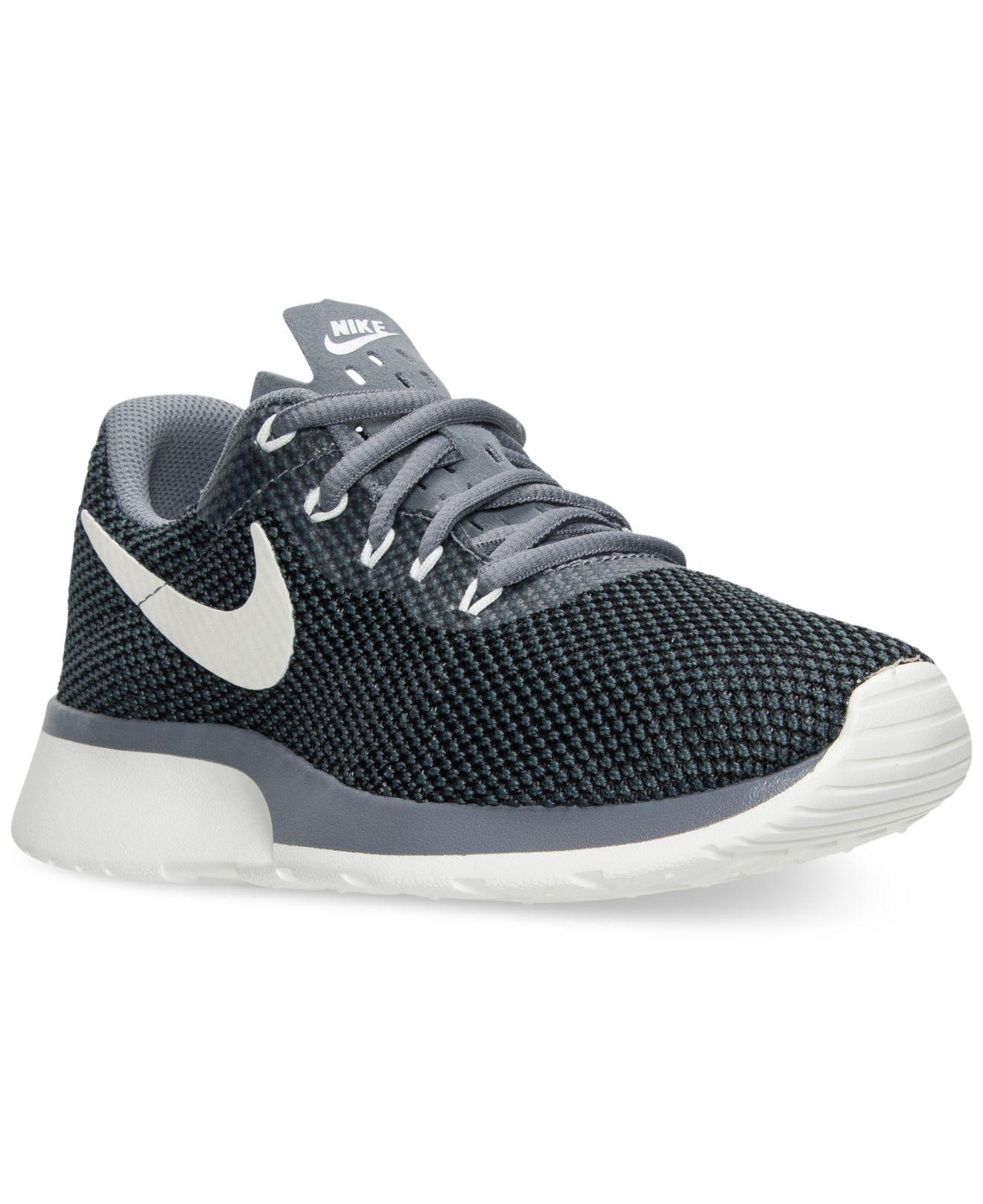 nike women's tanjun running shoe nike women's tanjun running shoe