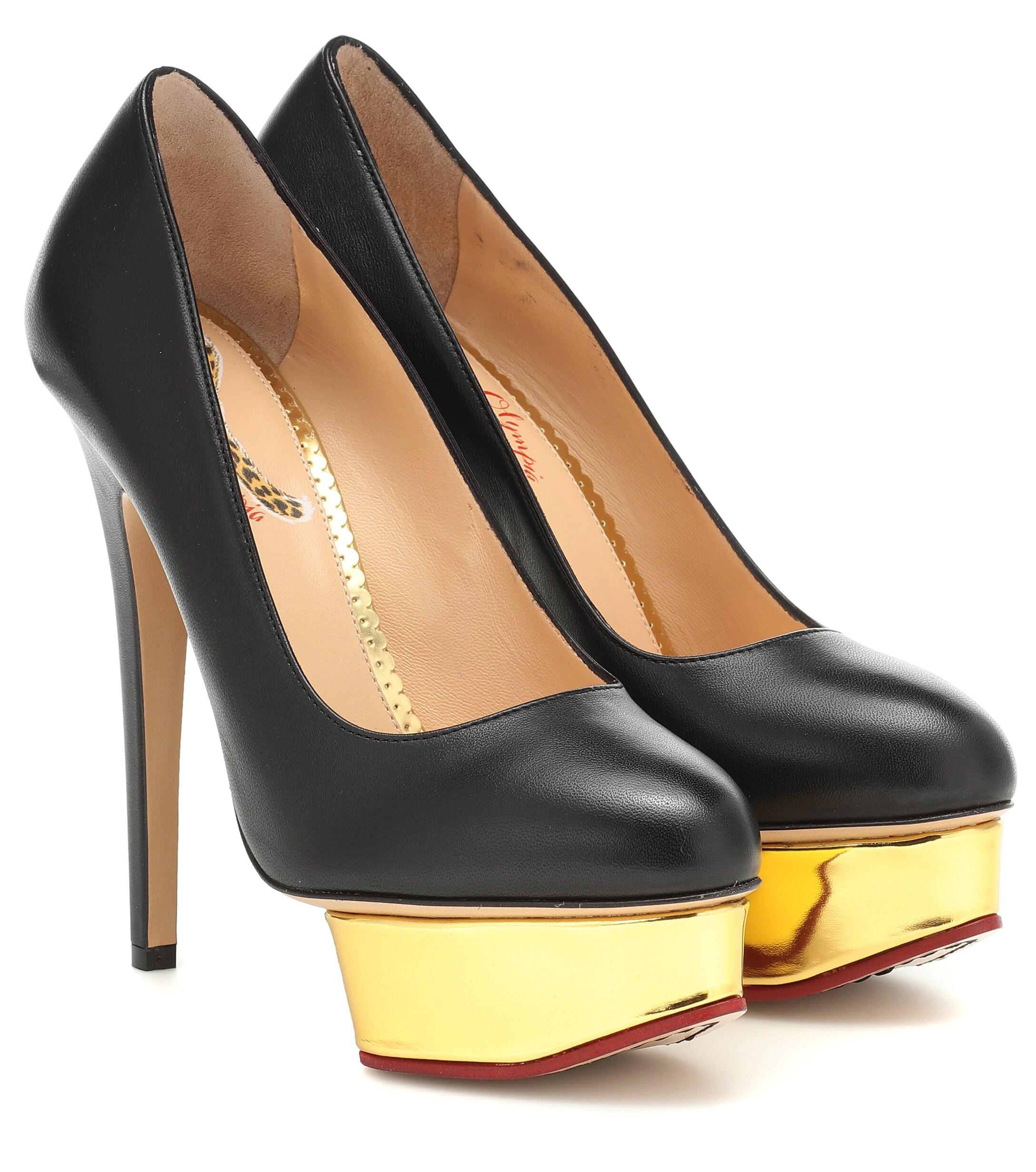 Dolly patent leather plateau pumps Dolly patent leather plateau pumps