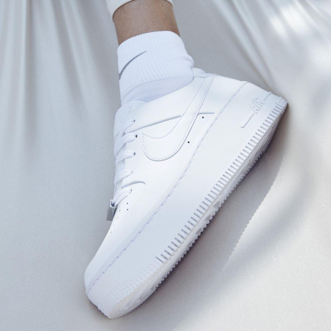 Nike Air Force 1 Sage Low Shoe in White - Lyst