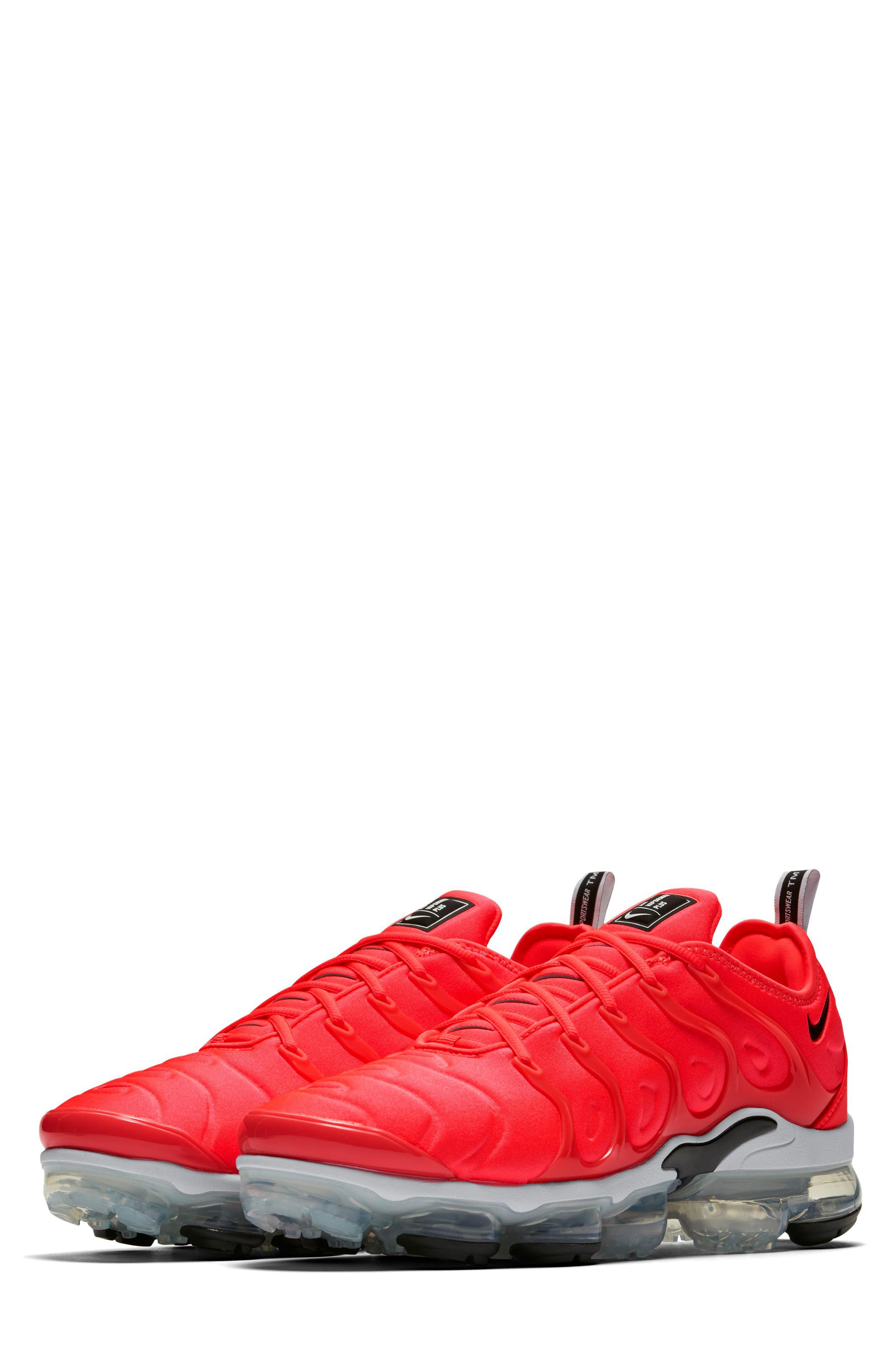 nike vapormax plus red and black