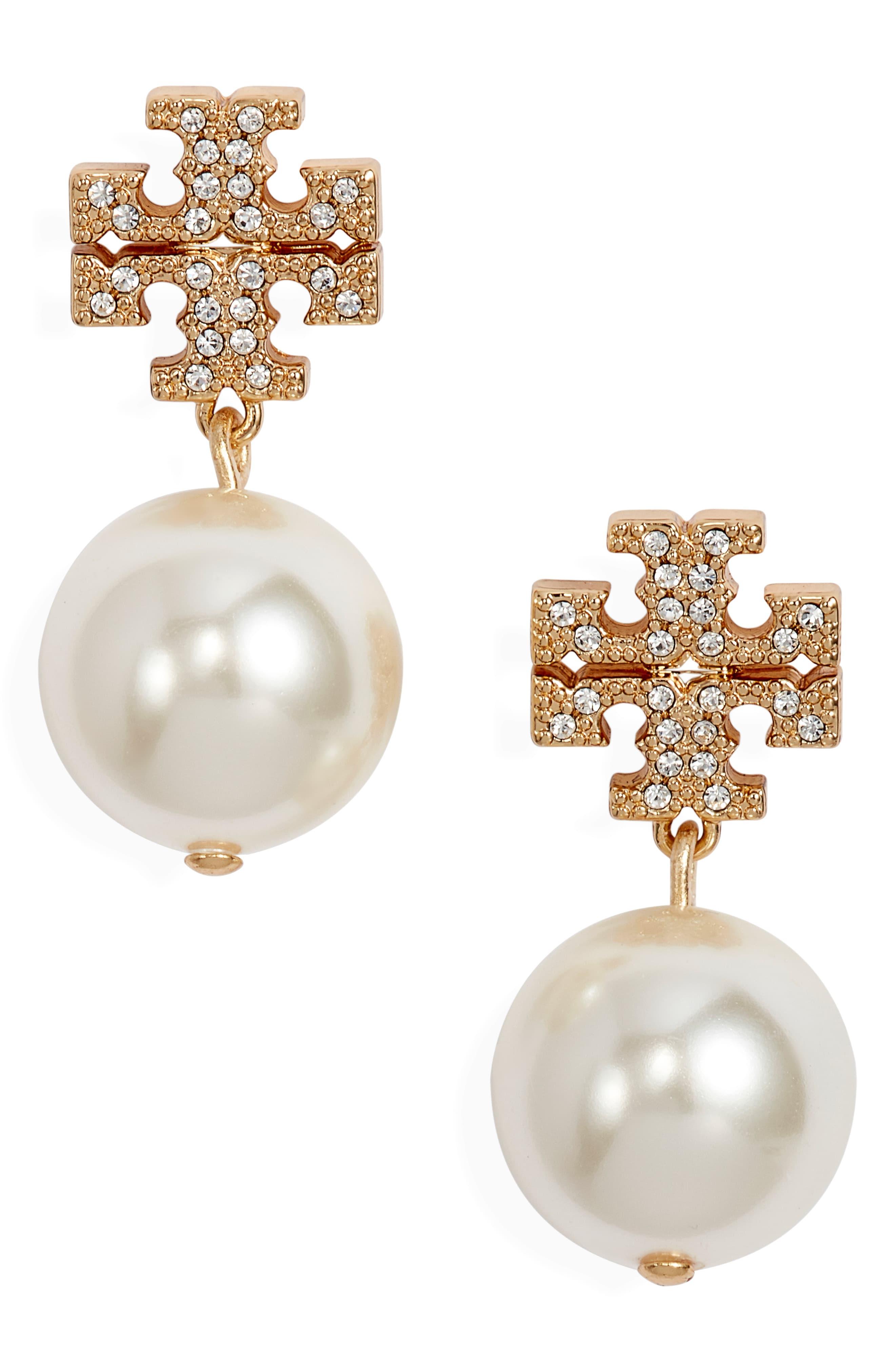 tory burch earrings        
        <figure class=