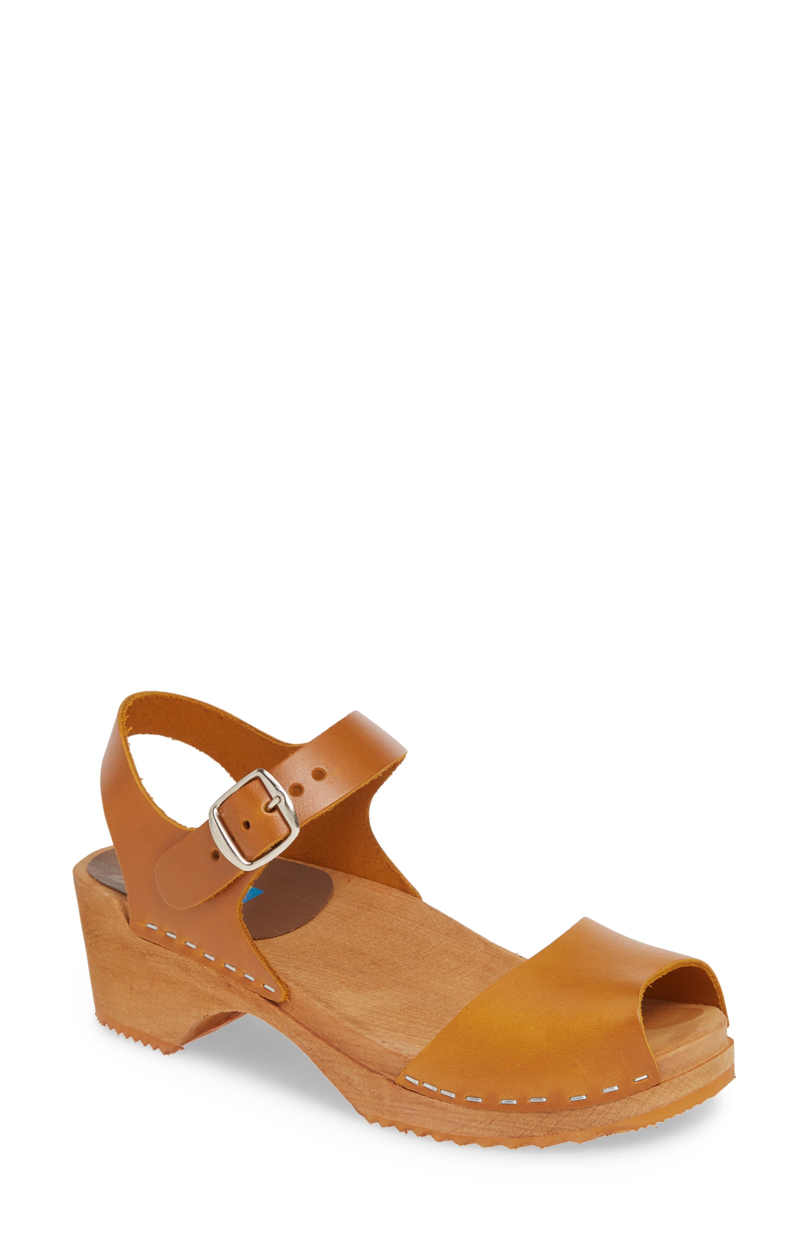 anja clog