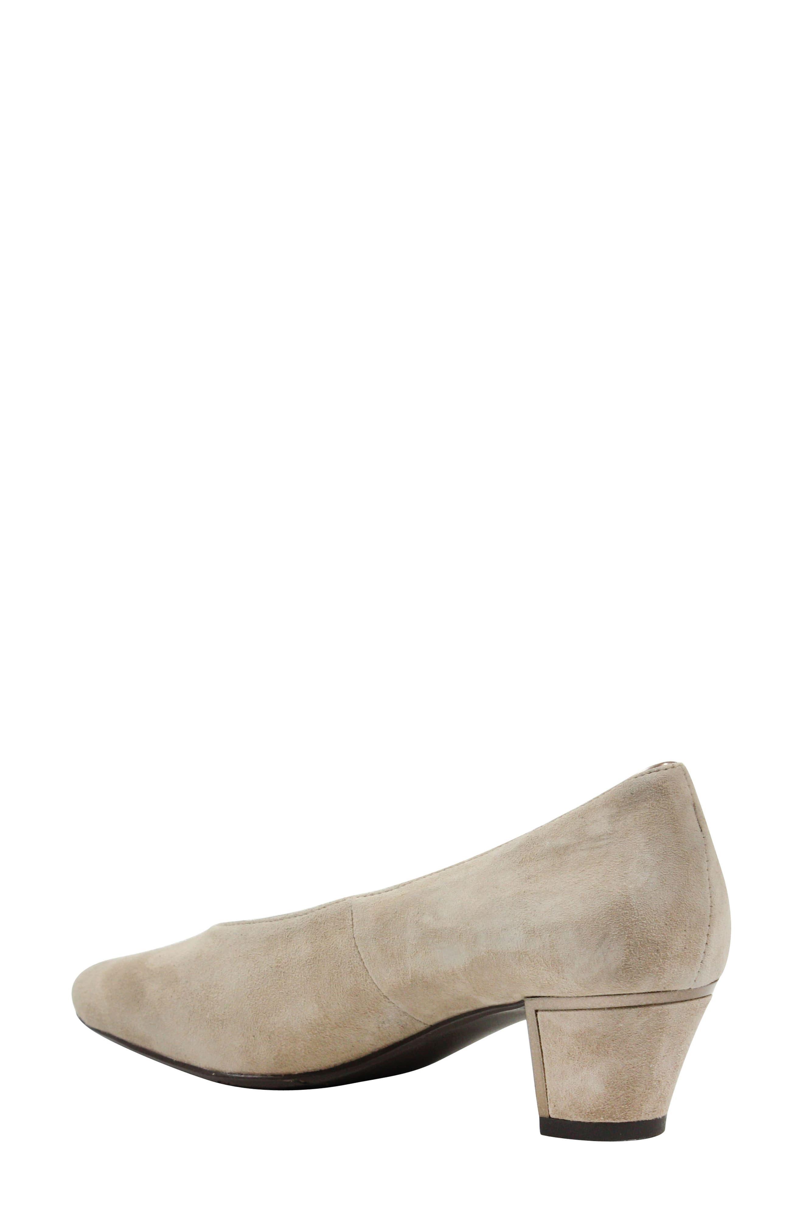 j renee multi color pump