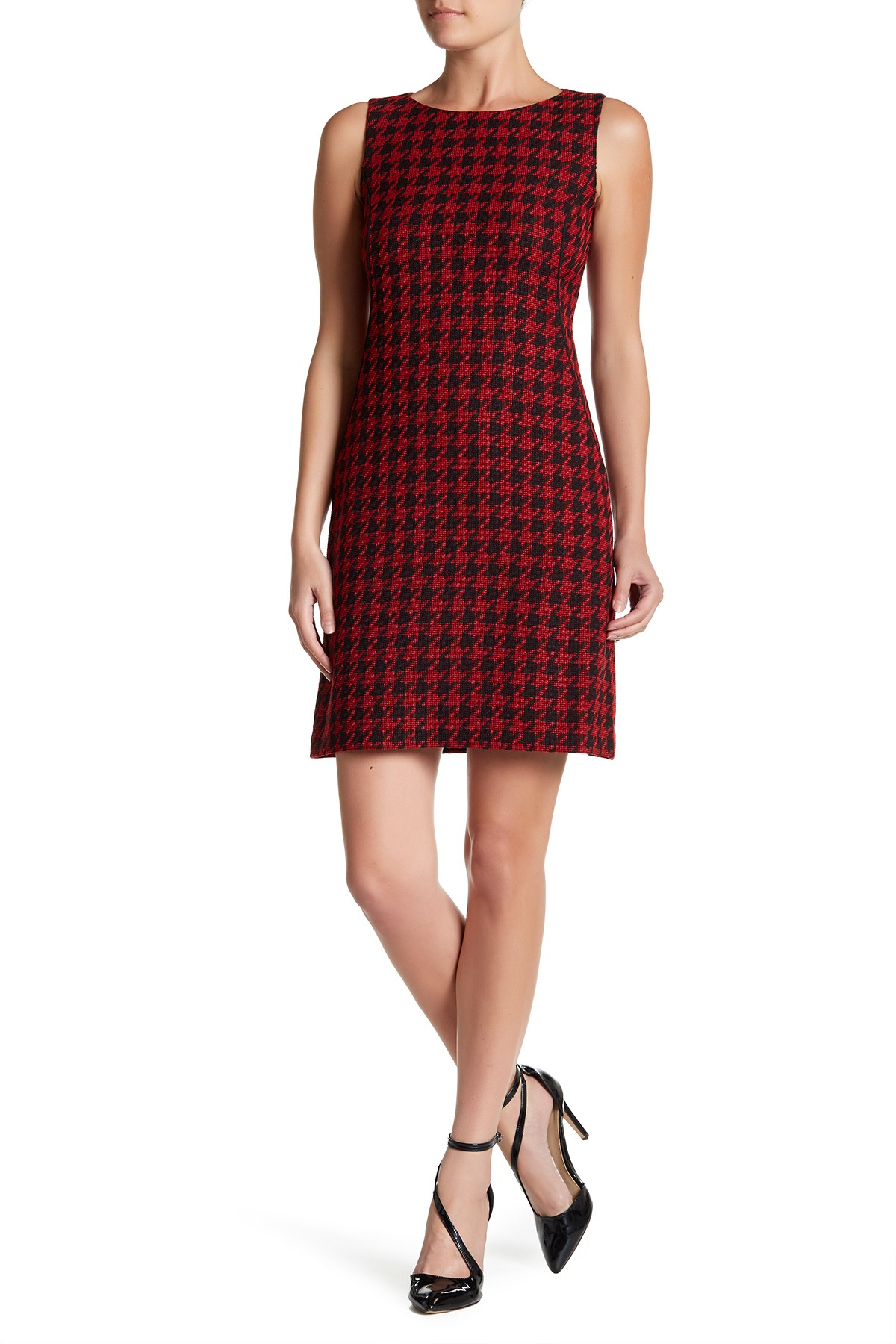 lyst tahari sleeveless houndstooth sheath dress in lyst tahari sleeveless houndstooth sheath dress in