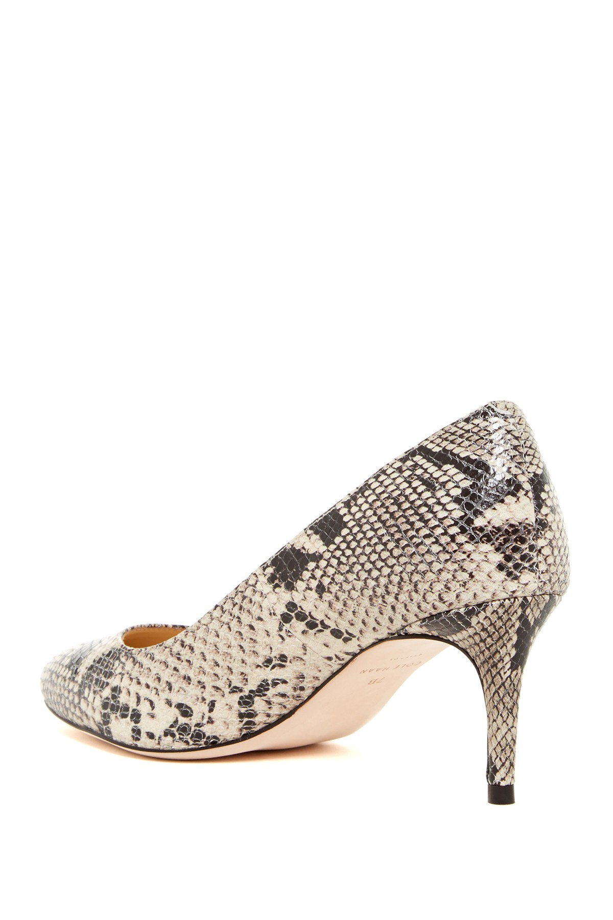 wide width pointed toe pumps