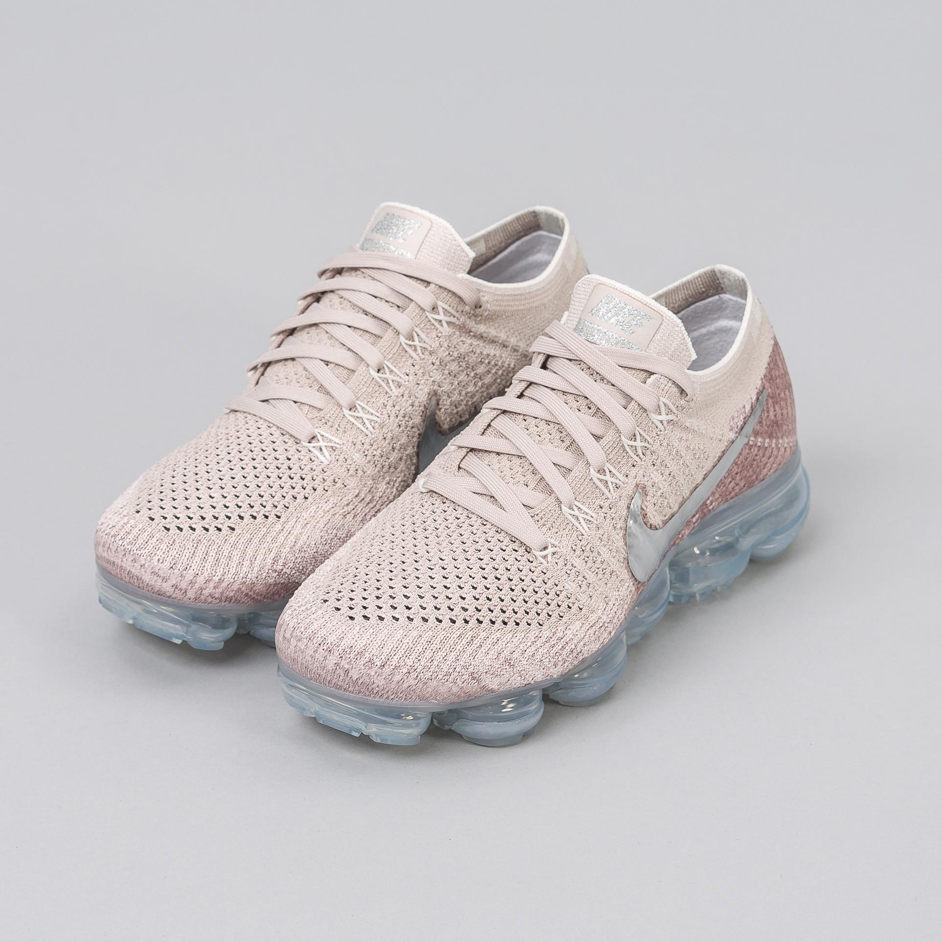 nike air vapormax plus string