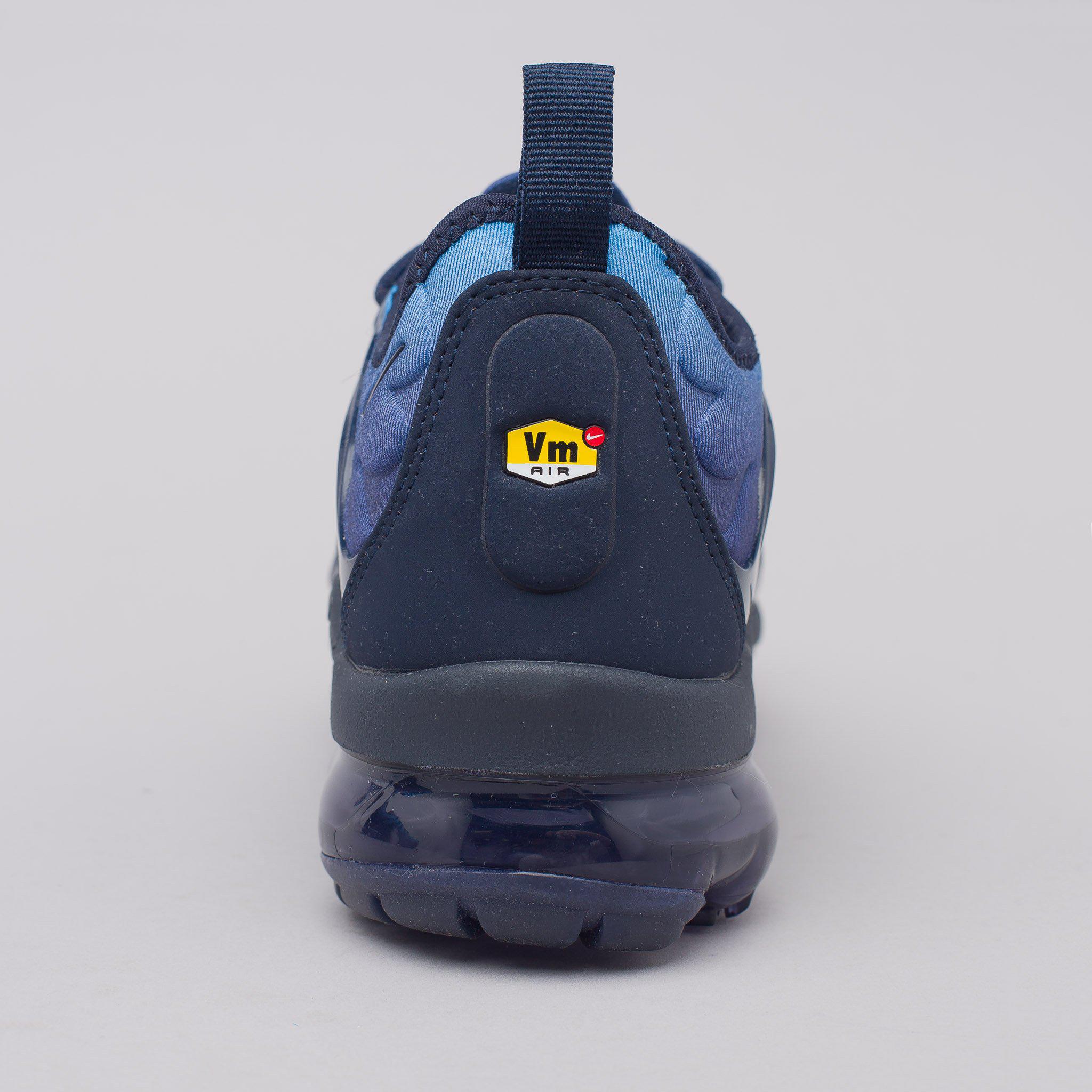 nike vapormax plus obsidian