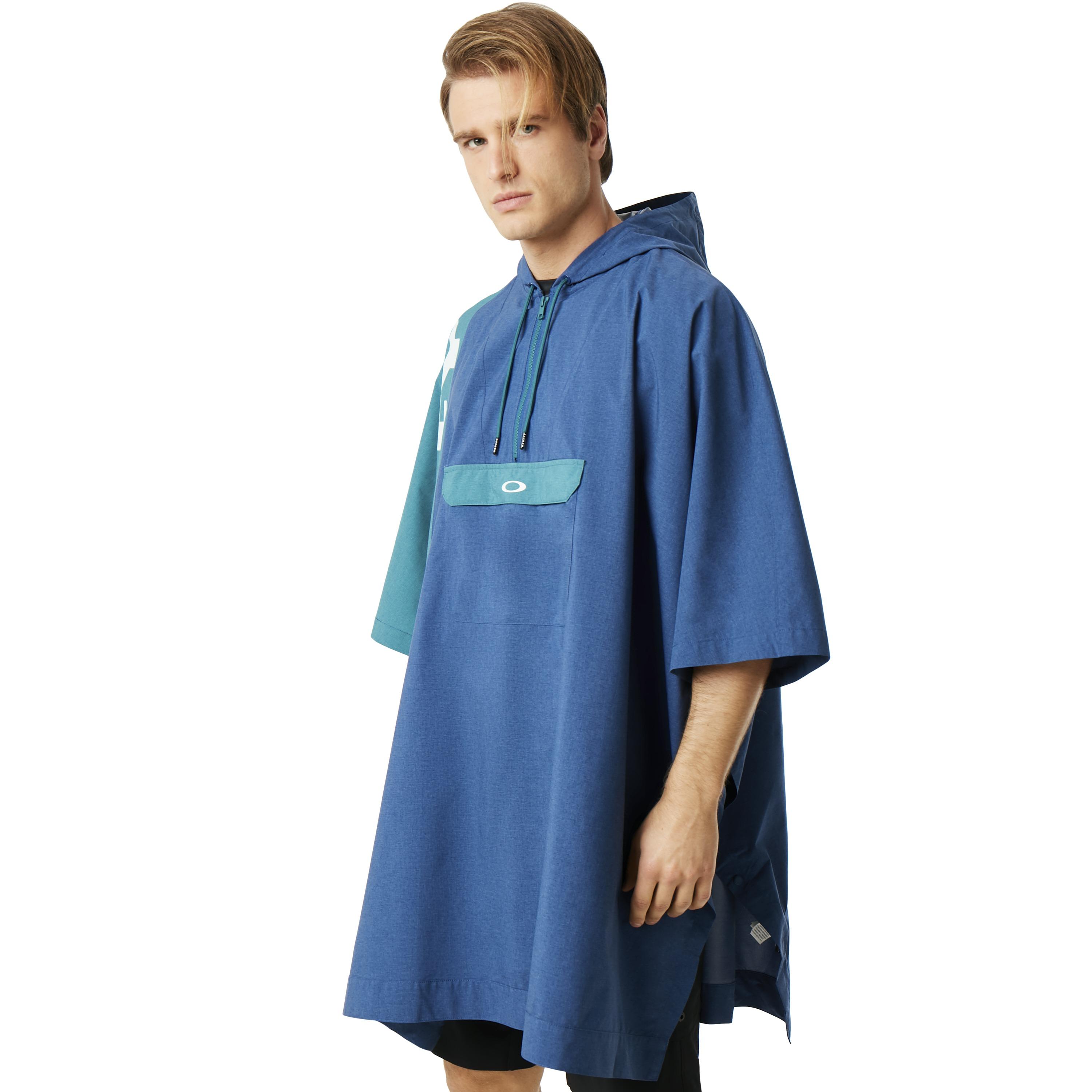 Oakley Surf Changing Poncho in Blue for Men Save 40 Lyst