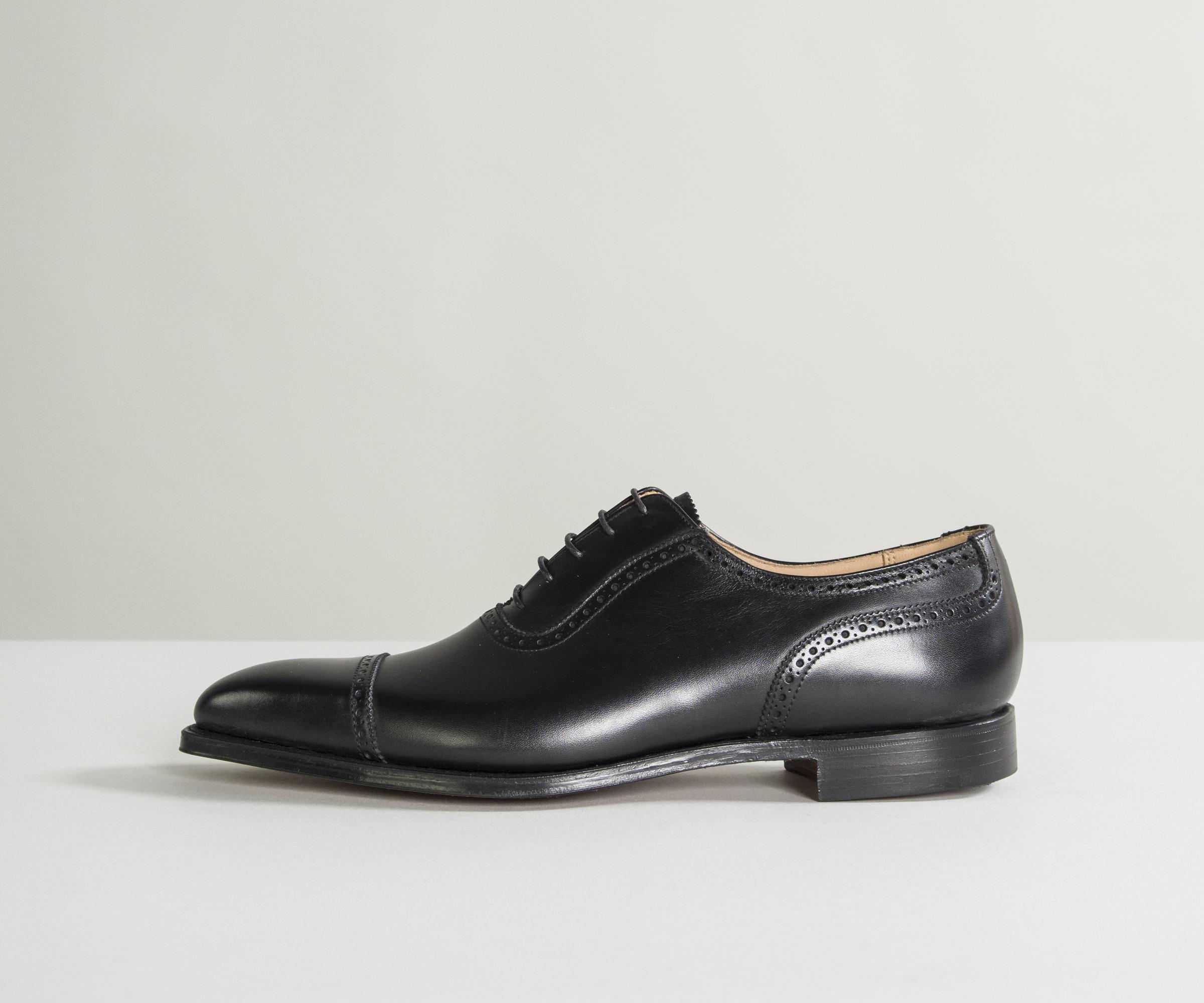 Crockett and Jones 'westbourne' Calf Leather Punched Toe Cap Shoes