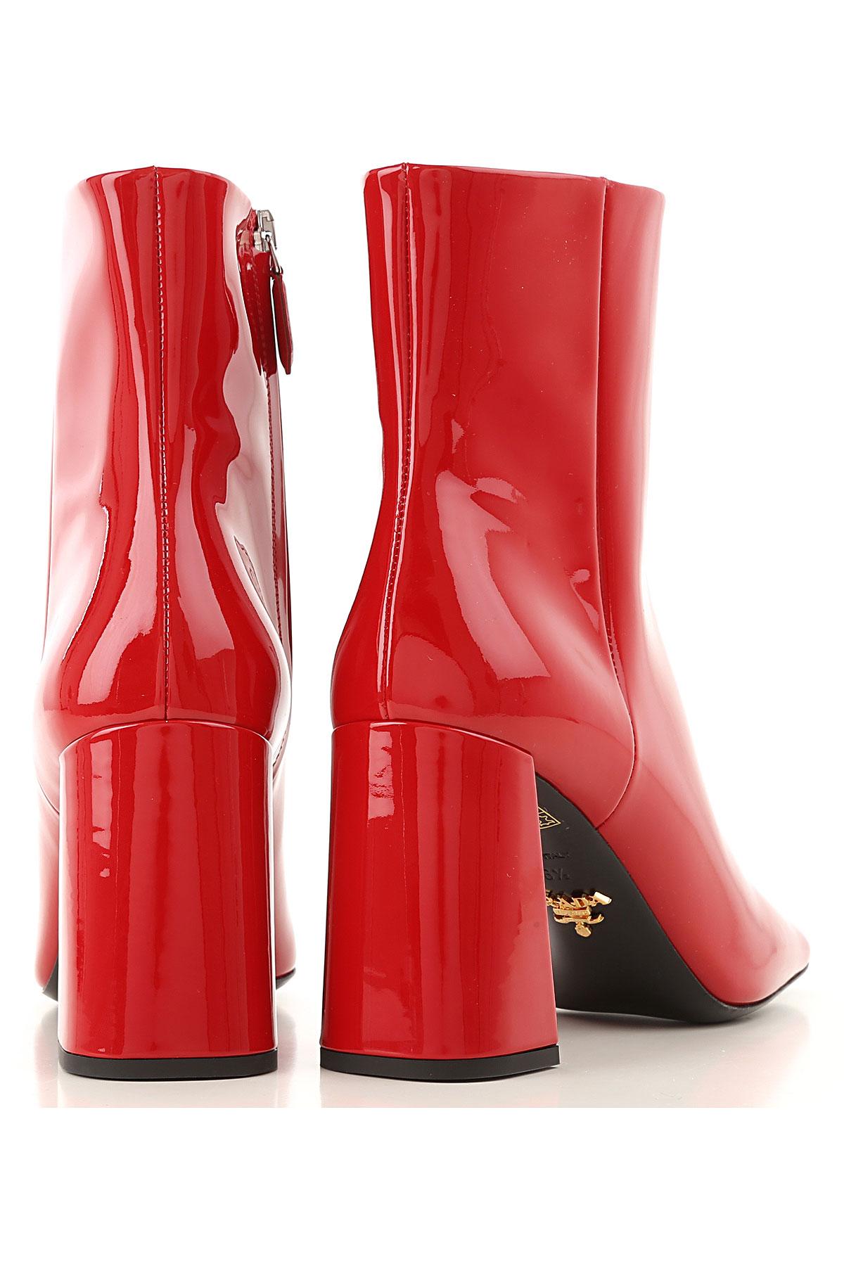 Prada Block Heel Patent Leather Bootie in Red - Save 8% - Lyst