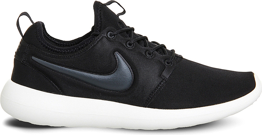 nike roshe two trainers