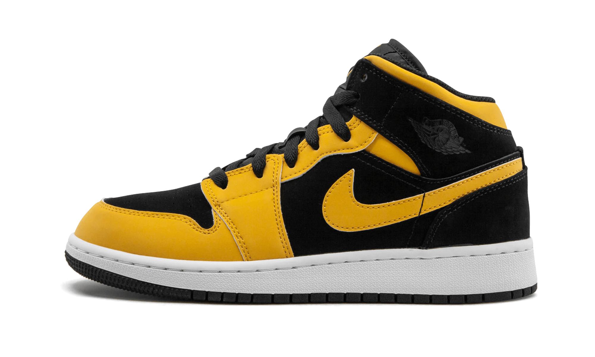 nike mid 1 black