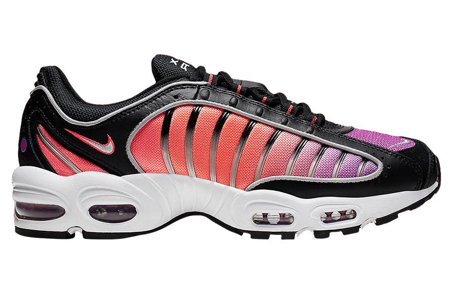 nike tailwind multicolor