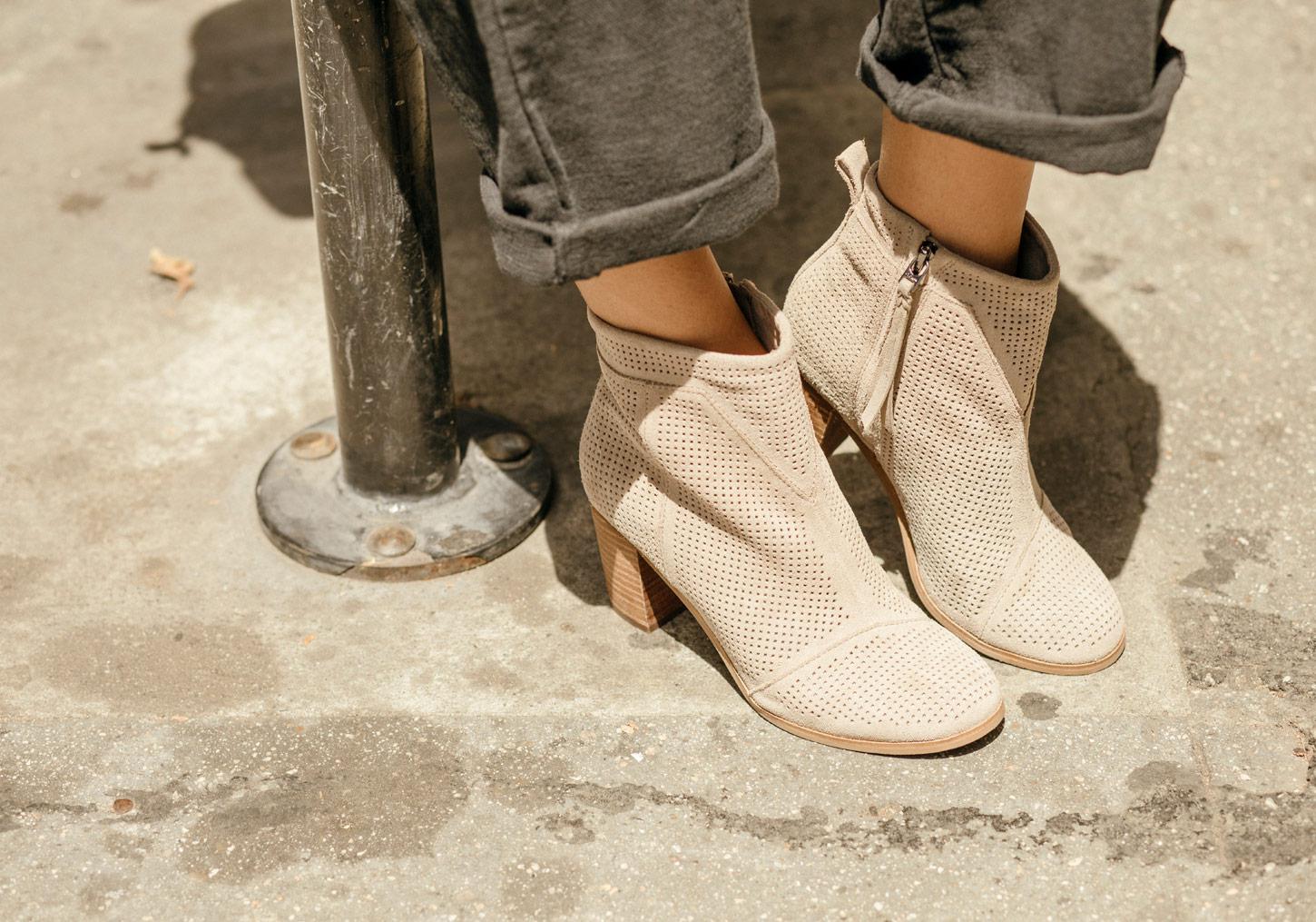 toms perforated booties