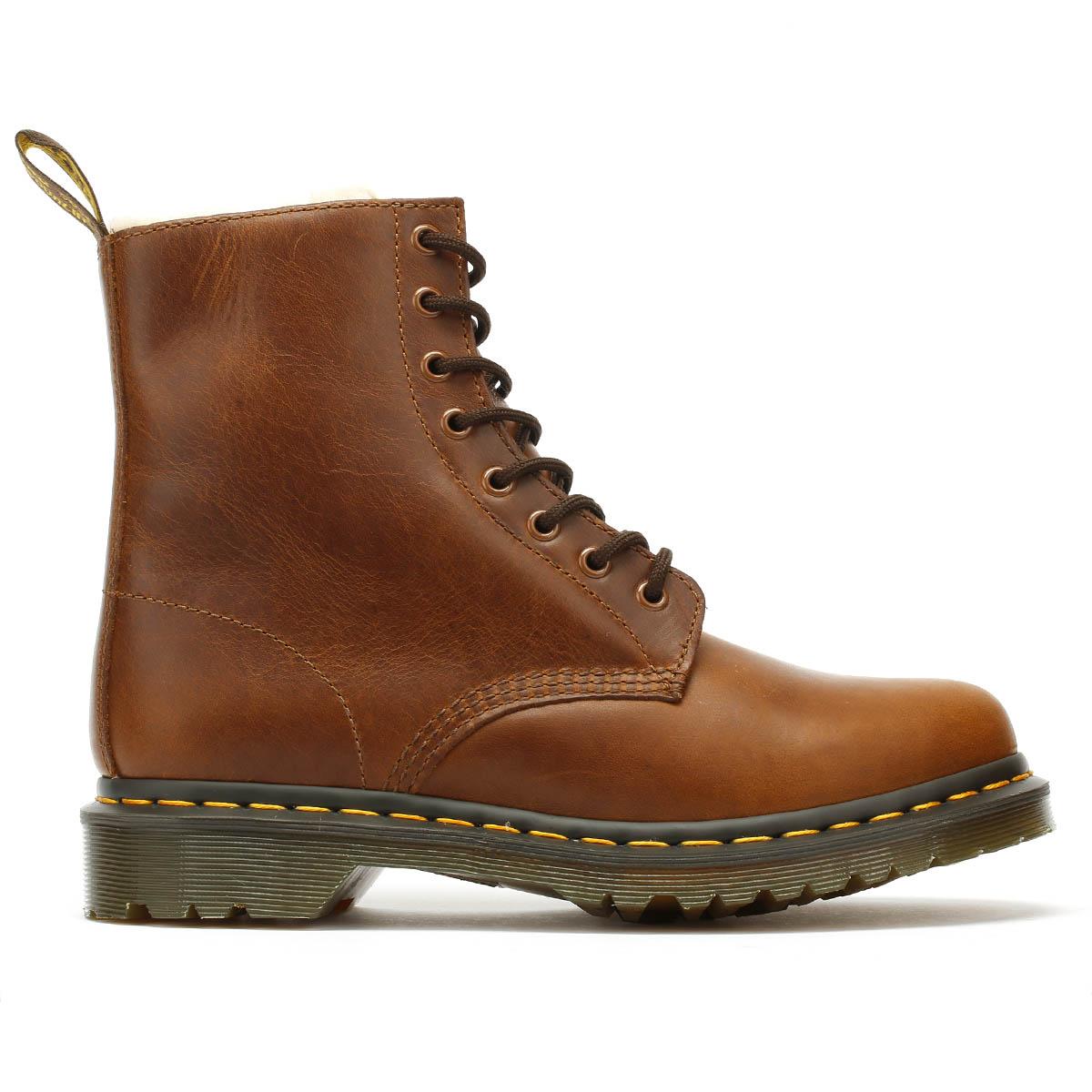 brown boots with fur inside