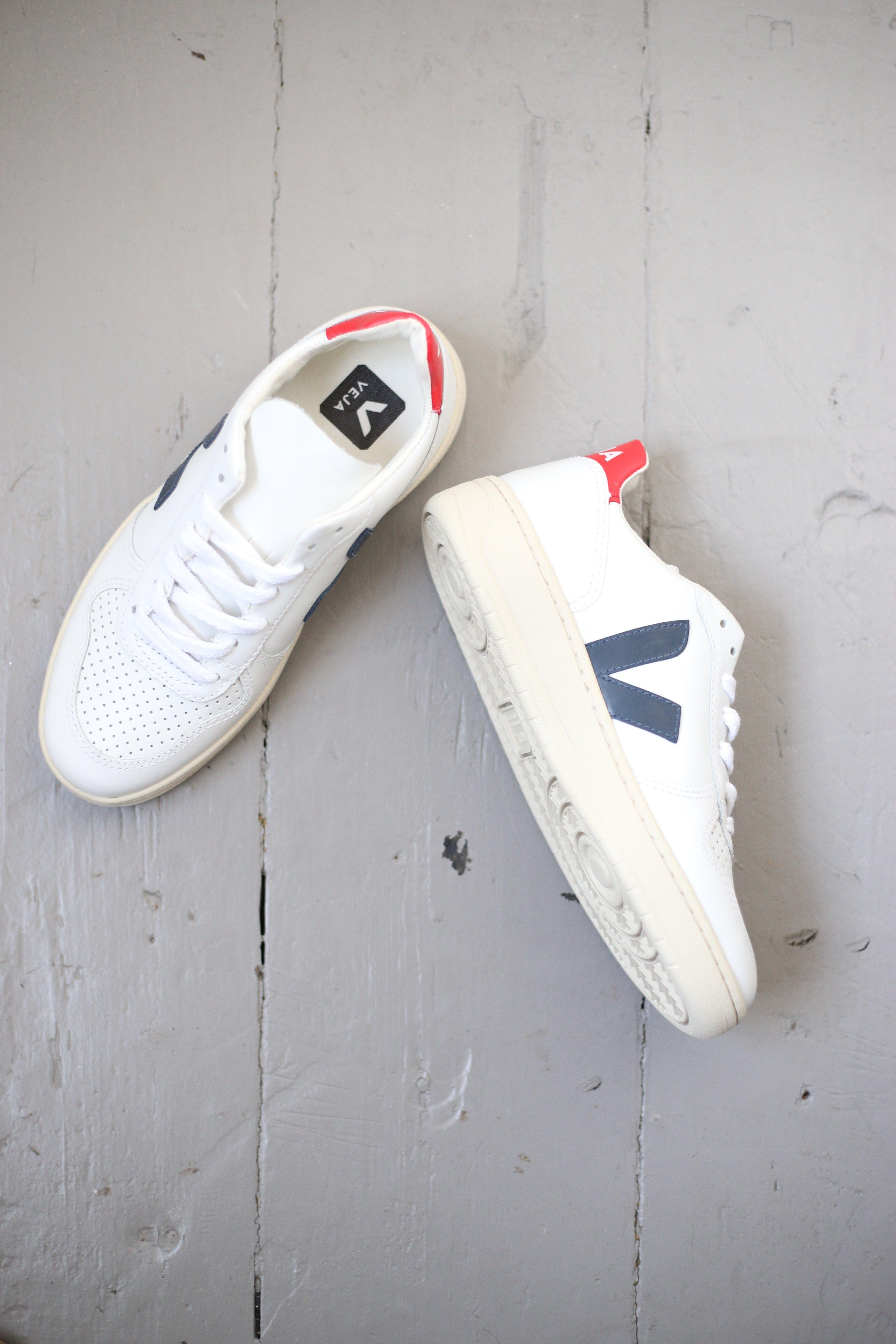 veja v10 sneaker in nautico pekin