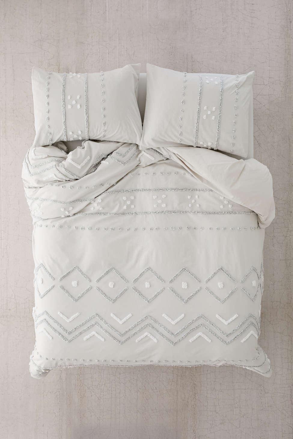 Lyst Urban Outfitters Bomi Tufted Duvet Cover In Gray For Men View Fullscreen