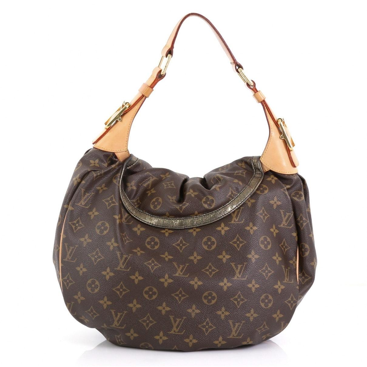 Collection Printemps-Ete Kalahari GM, Hobo Bag, Louis Vuitton (Lot 81 -  Important Spring AuctionMar 3, 2018, 10:00am)